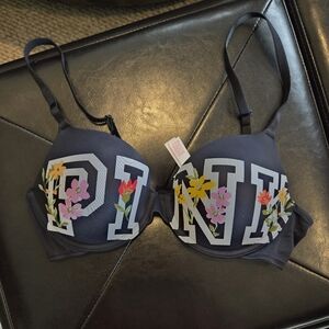 PINK Where Everywhere T Shirt Lightly Lined Bra 34B